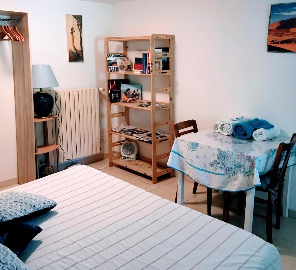 Chambre Et Salle De Bain Prive S'Ouvrant Sur Terrasse, Jardin Et Cuisine D'Ete Quillan Exteriör bild